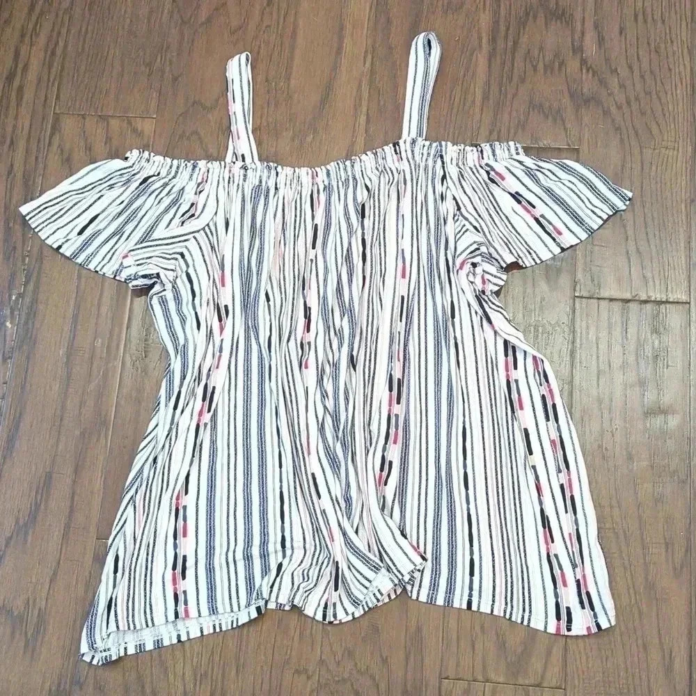 Off Shoulder Top - Picture 3 of 8